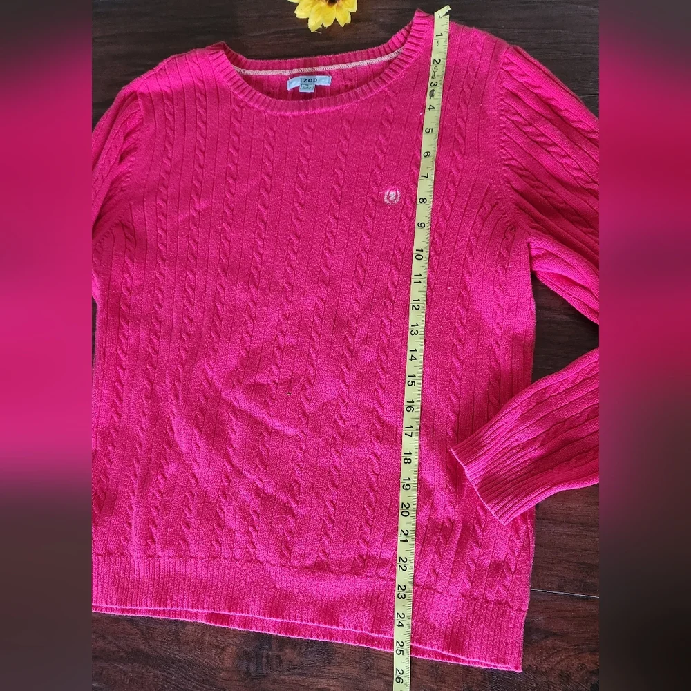 IZOD PINK LOGO SWEATER ✨️💕